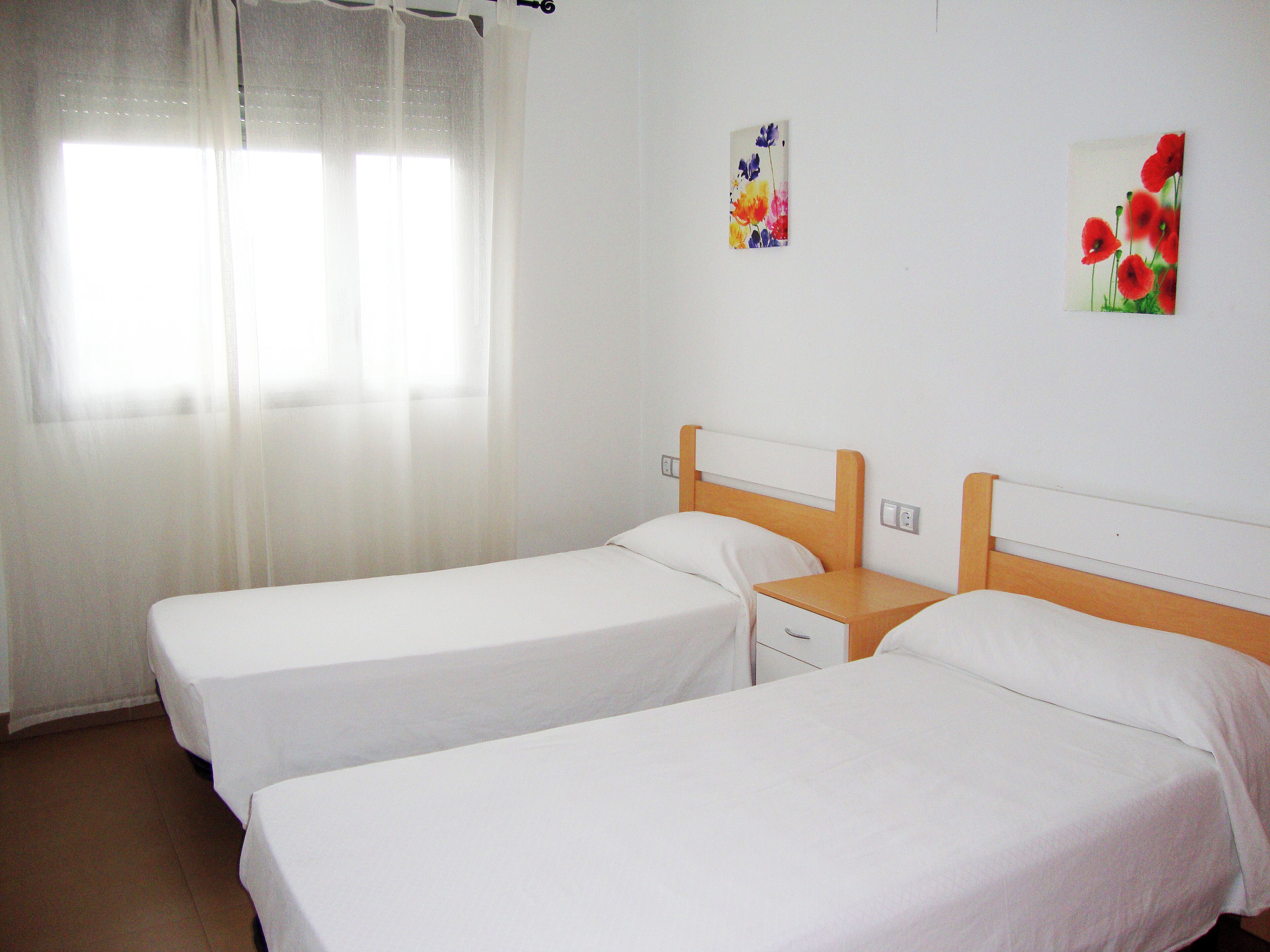 Basic Apartment, 3 Bedrooms, Terrace | Individually decorated, individually furnished, bed sheets