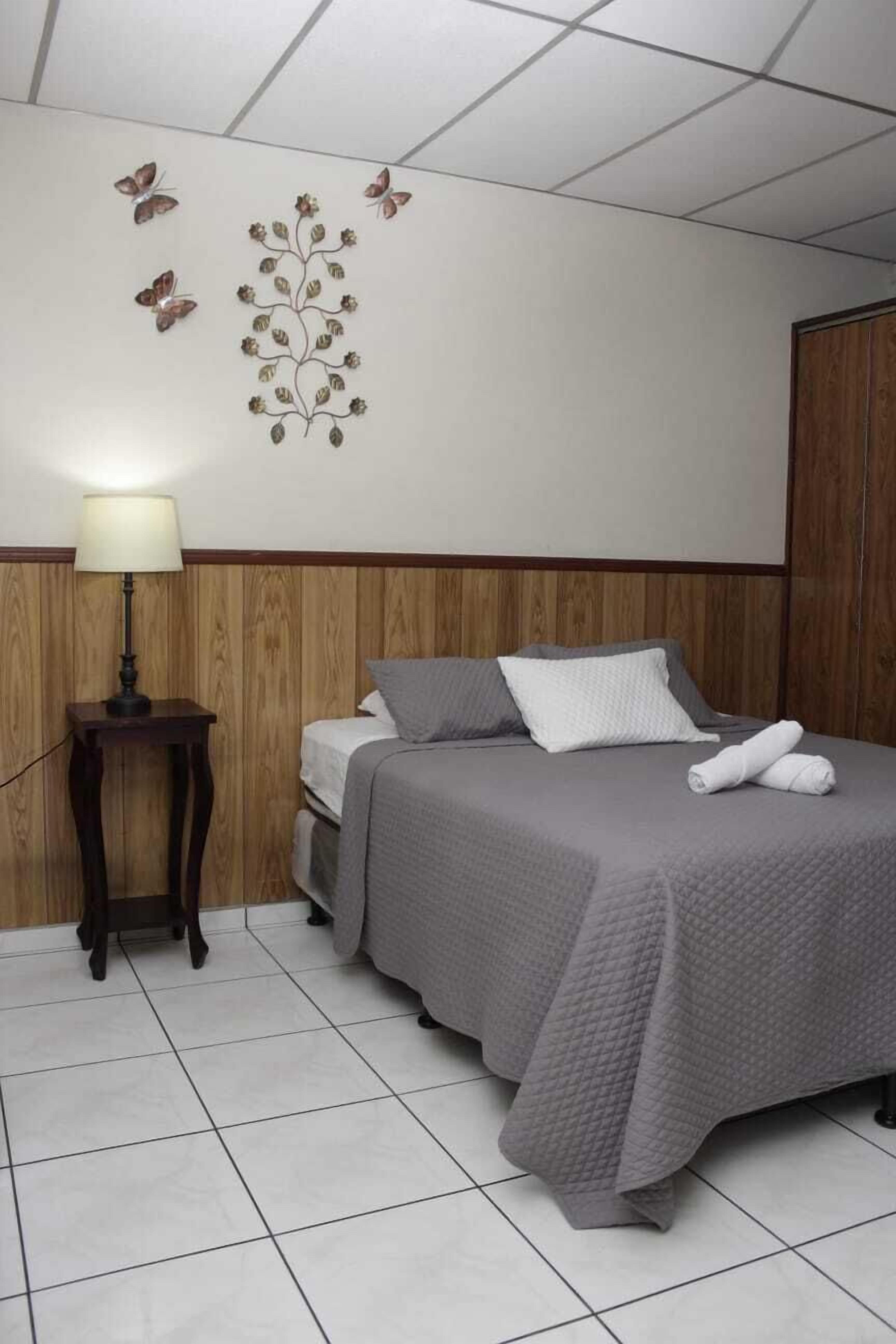 single room | 1 bedroom, desk, iron/ironing board, free wifi