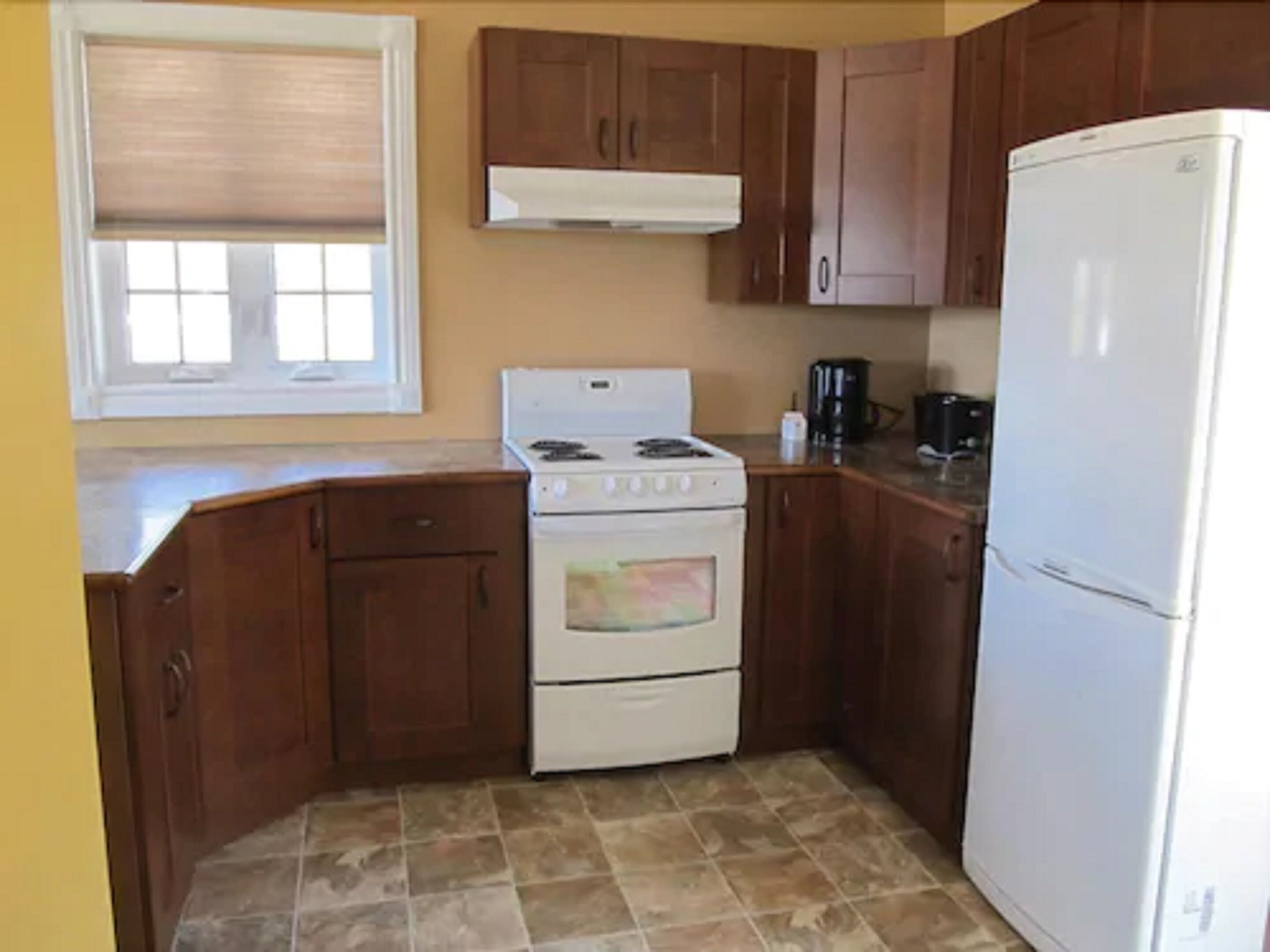 comfort chalet, 1 queen bed with sofa bed | private kitchenette | coffee/tea maker