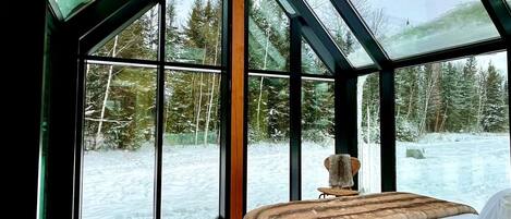 Bureau, fer et planche à repasser, Wi-Fi gratuit, draps fournis