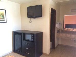 TV - Bayshore Motel (La Porte)