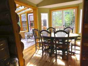 Family dining - Handsome Dan's at Otter Point (Juan de Fuca Electoral Area)