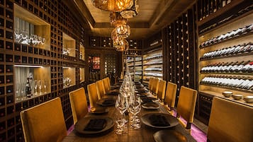 7 Restaurants; Frühstück, Mittagessen und Abendessen werden serviert