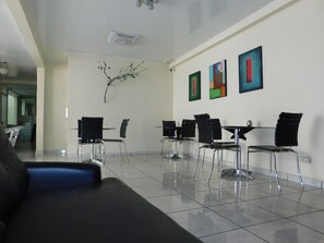 Sala de estar en el lobby