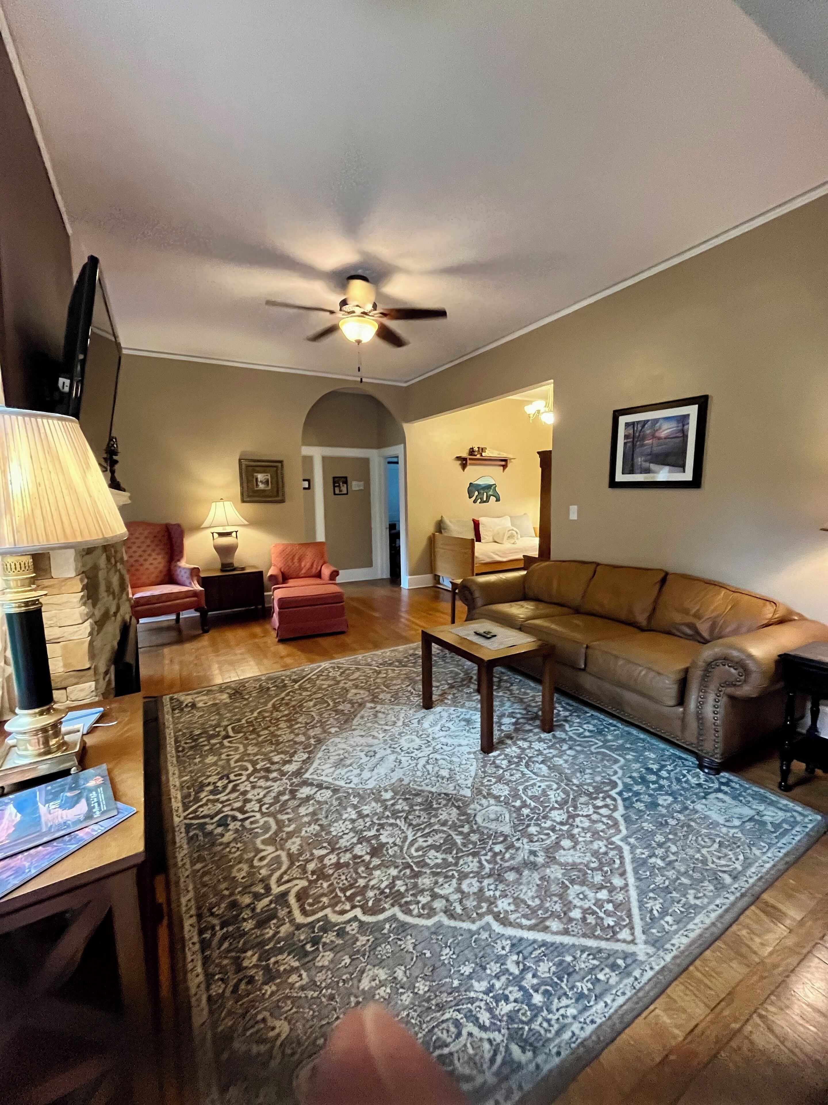 Family Cottage, 1 Bedroom, Kitchen, Mountain View (Pet Friendly) | Living area