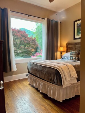 Family Cottage, 1 Bedroom, Kitchen, Mountain View (Pet Friendly)