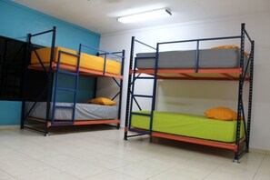 Shared Dormitory | Free WiFi