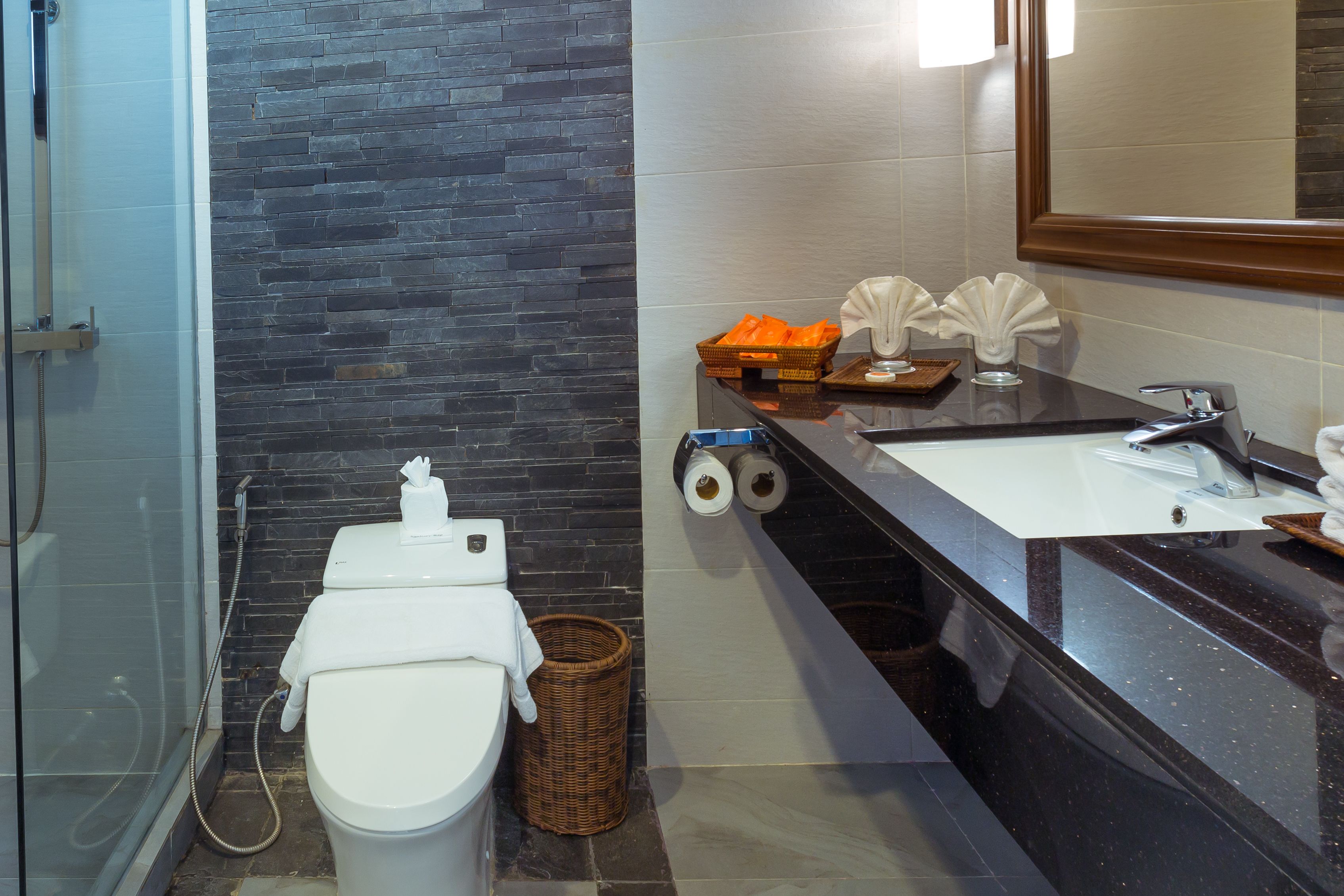 silver deluxe (garden view) | 1 bedroom, minibar, in-room safe, desk