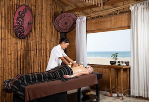 Aromaterapiaa, thai-hierontaa, refleksologiaa