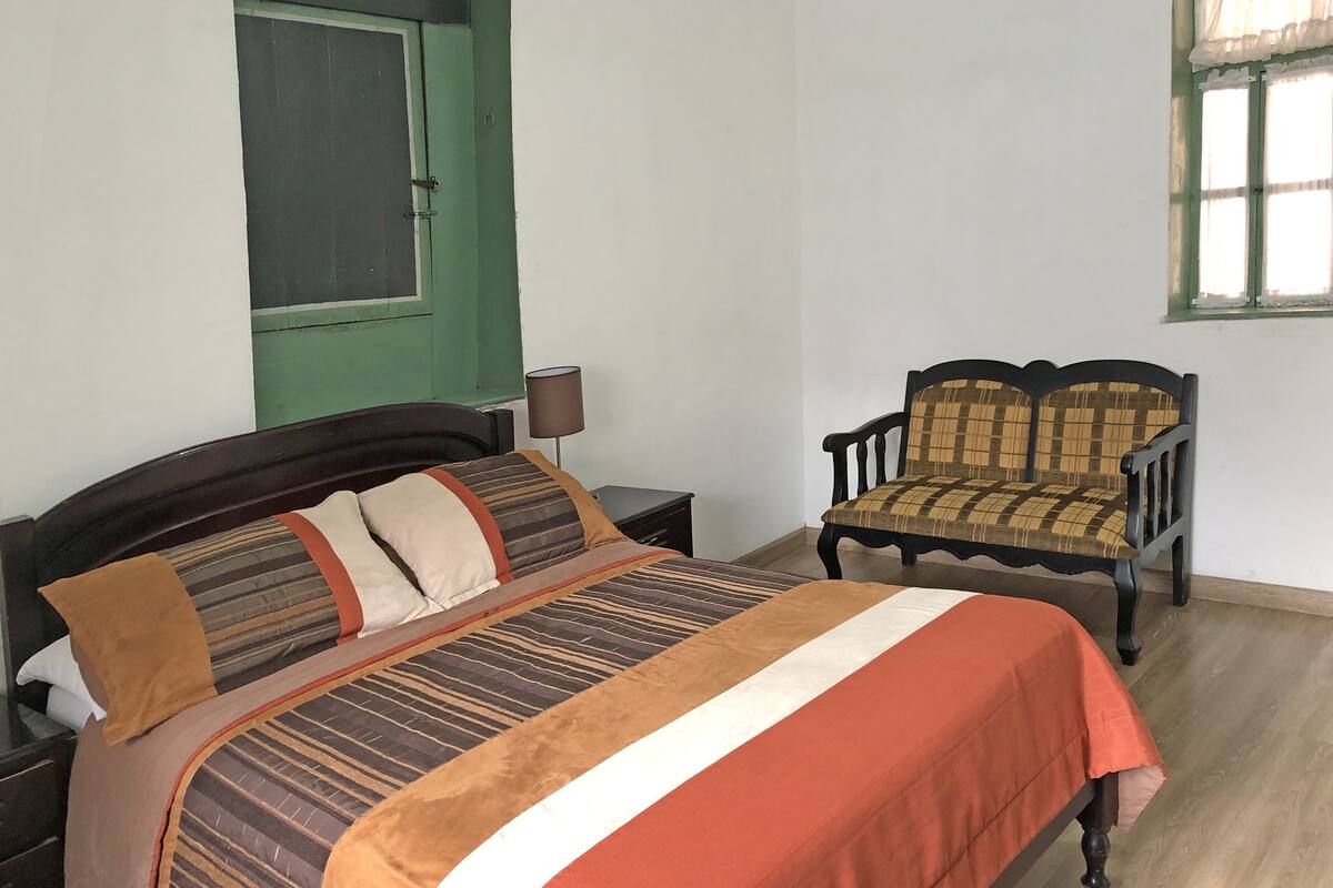 Wifi gratis y ropa de cama