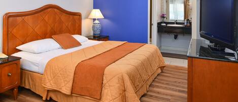 Decoración personalizada, muebles diferentes y escritorio