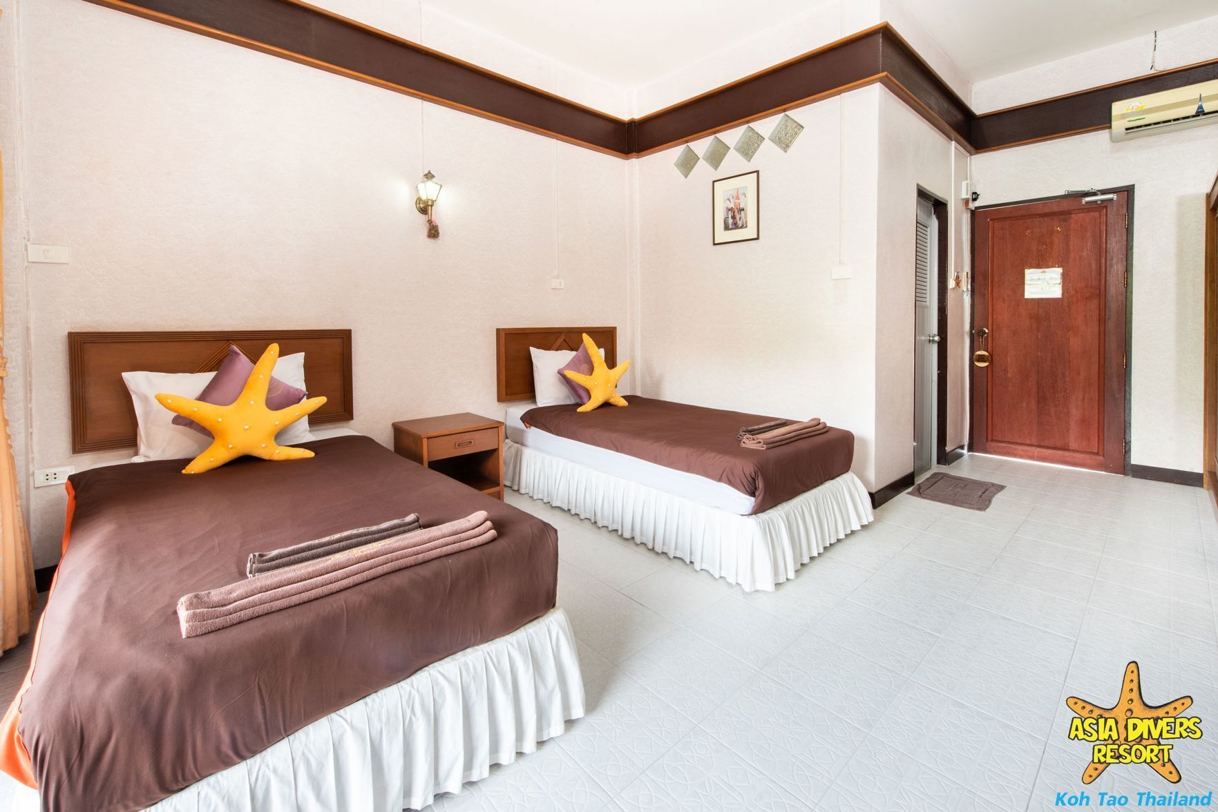 Rollaway beds, free WiFi