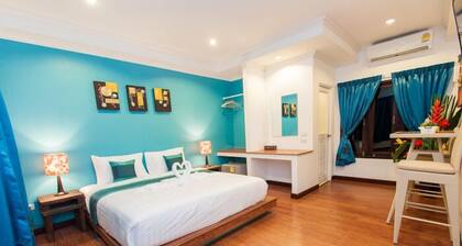 Aukotan Place Hotel