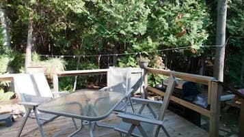 Cottage phong cách cổ điển, 2 phòng ngủ | Hiên