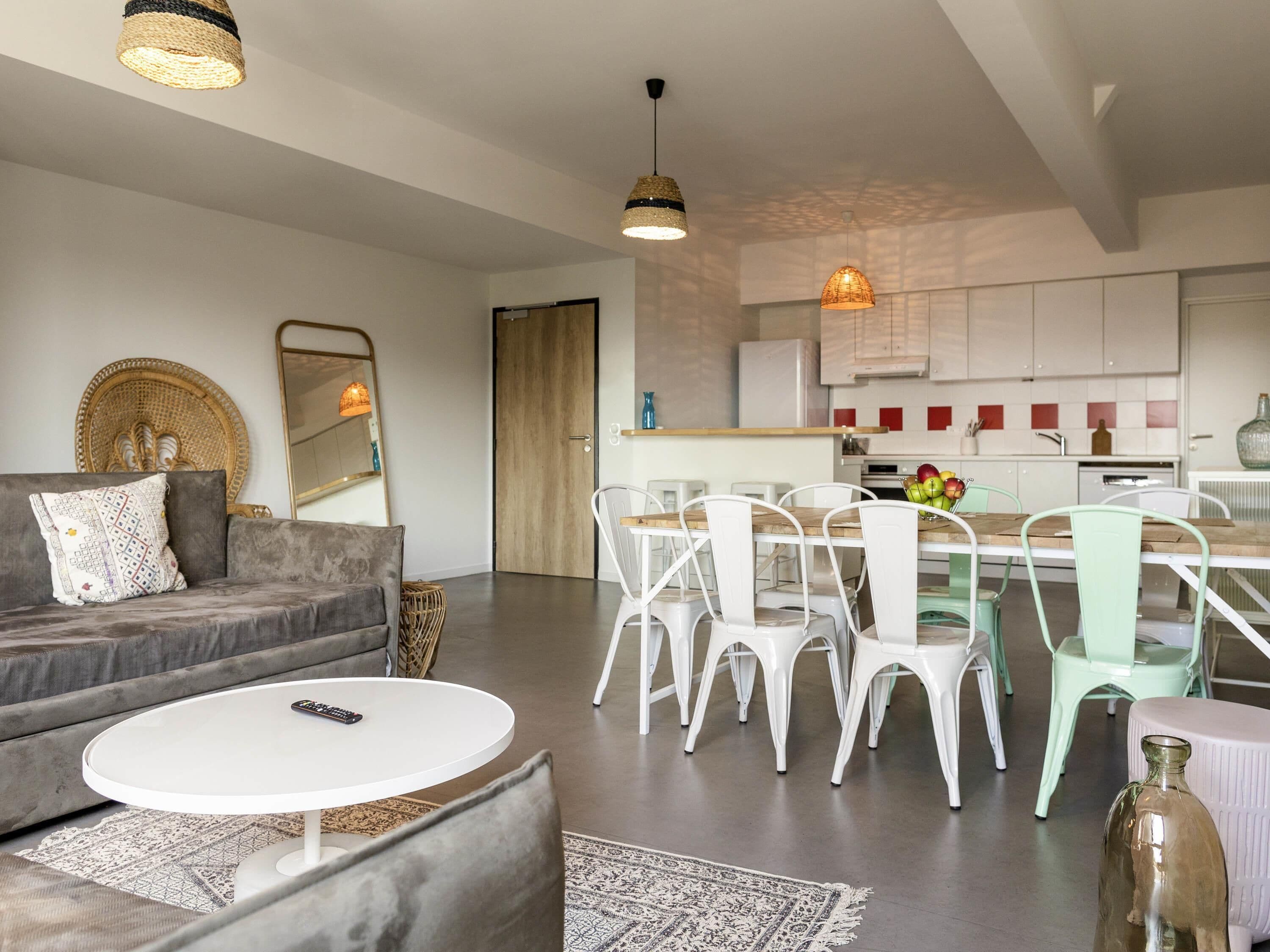 Luxe beddengoed, een kluis op de kamer, een bureau