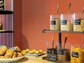 Petit déjeuner compris