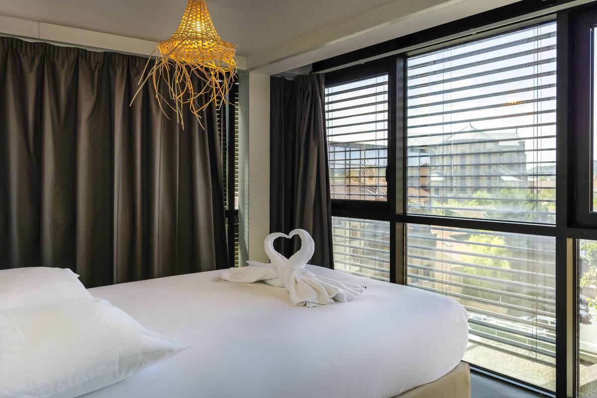 premium bedding, in-room safe, desk, iron/ironing board