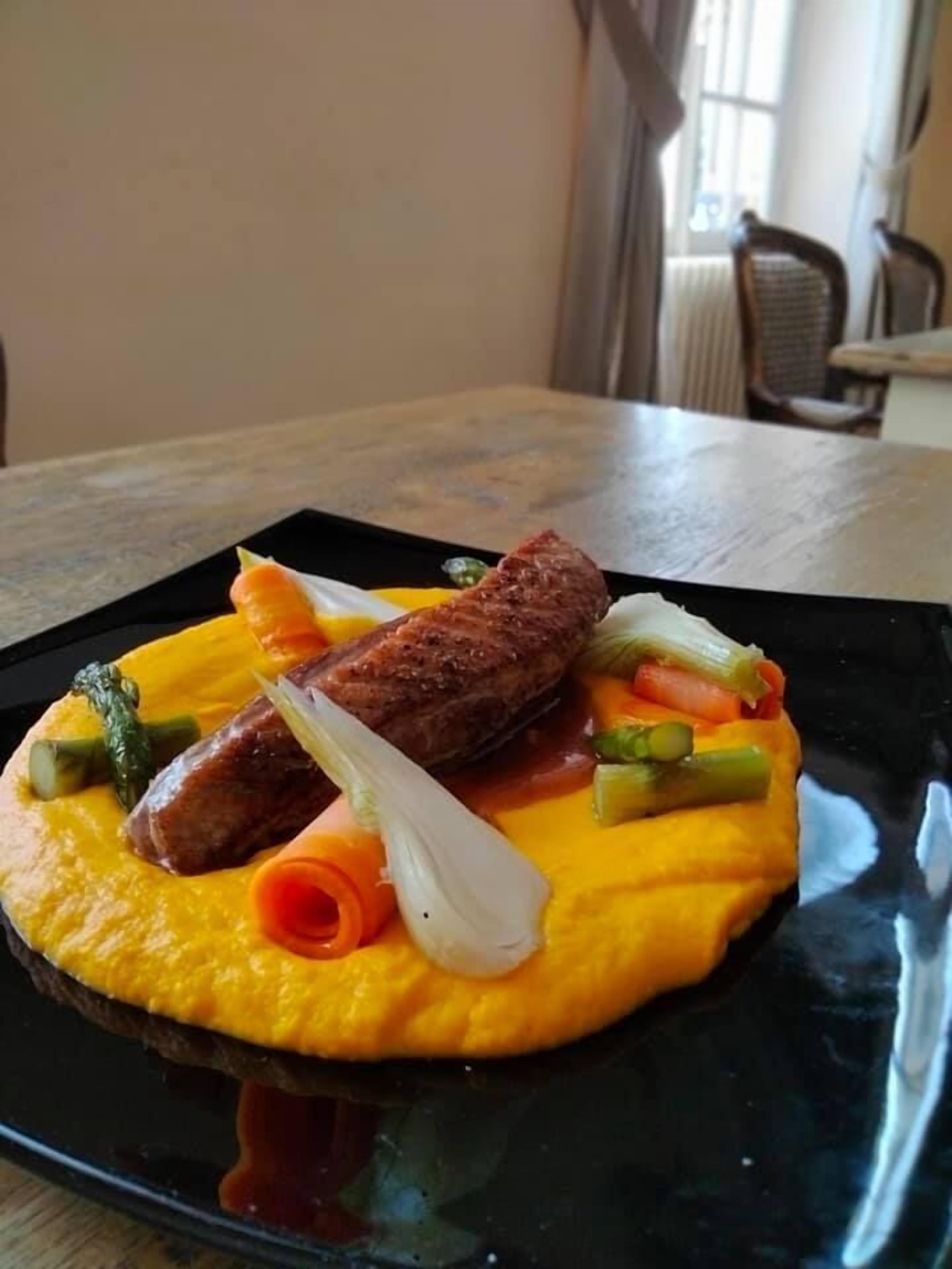 lunch, dinner served; french cuisine, garden views