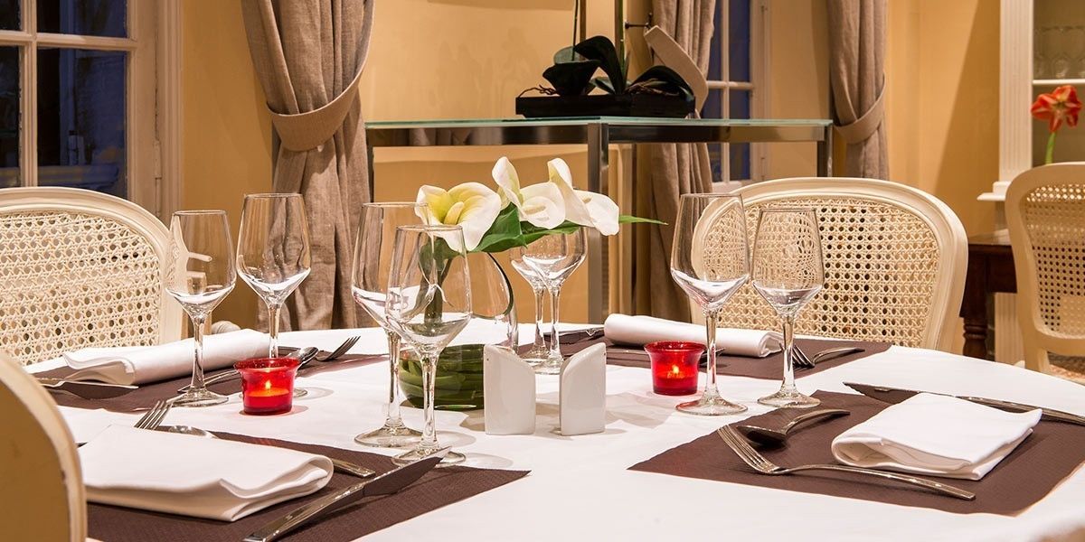 lunch, dinner served; french cuisine, garden views