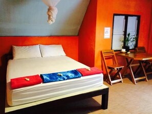 Standard Air Bungalow | Desk, free WiFi - Cashewnut Tree Bungalows (Ko Lanta)