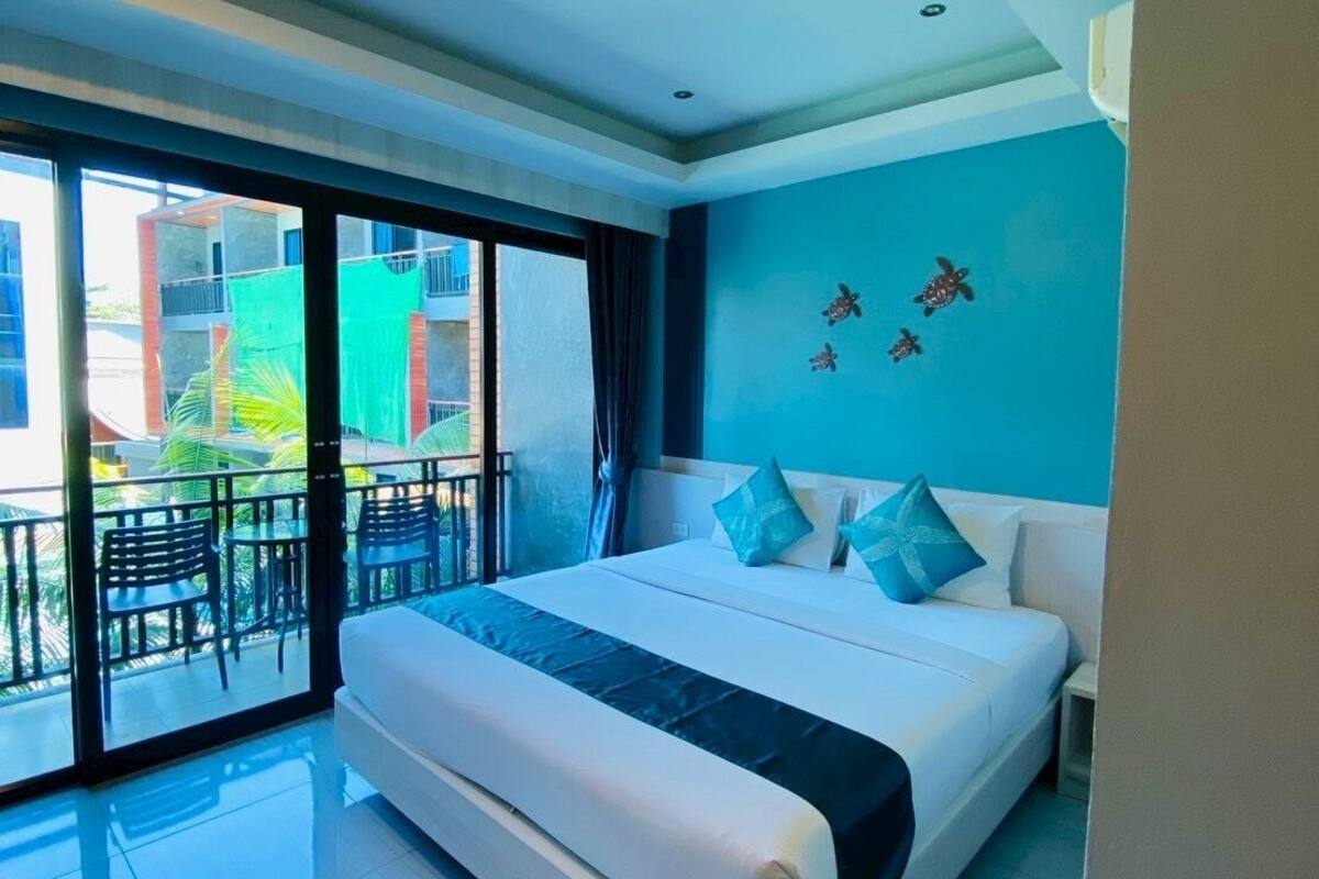 Chambre supérieure double | Minibar, coffre-fort, accès au Wi-Fi (inclus)
