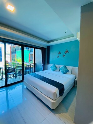 Quarto casal superior | Frigobar, cofres nos quartos, Wi-Fi de cortesia
