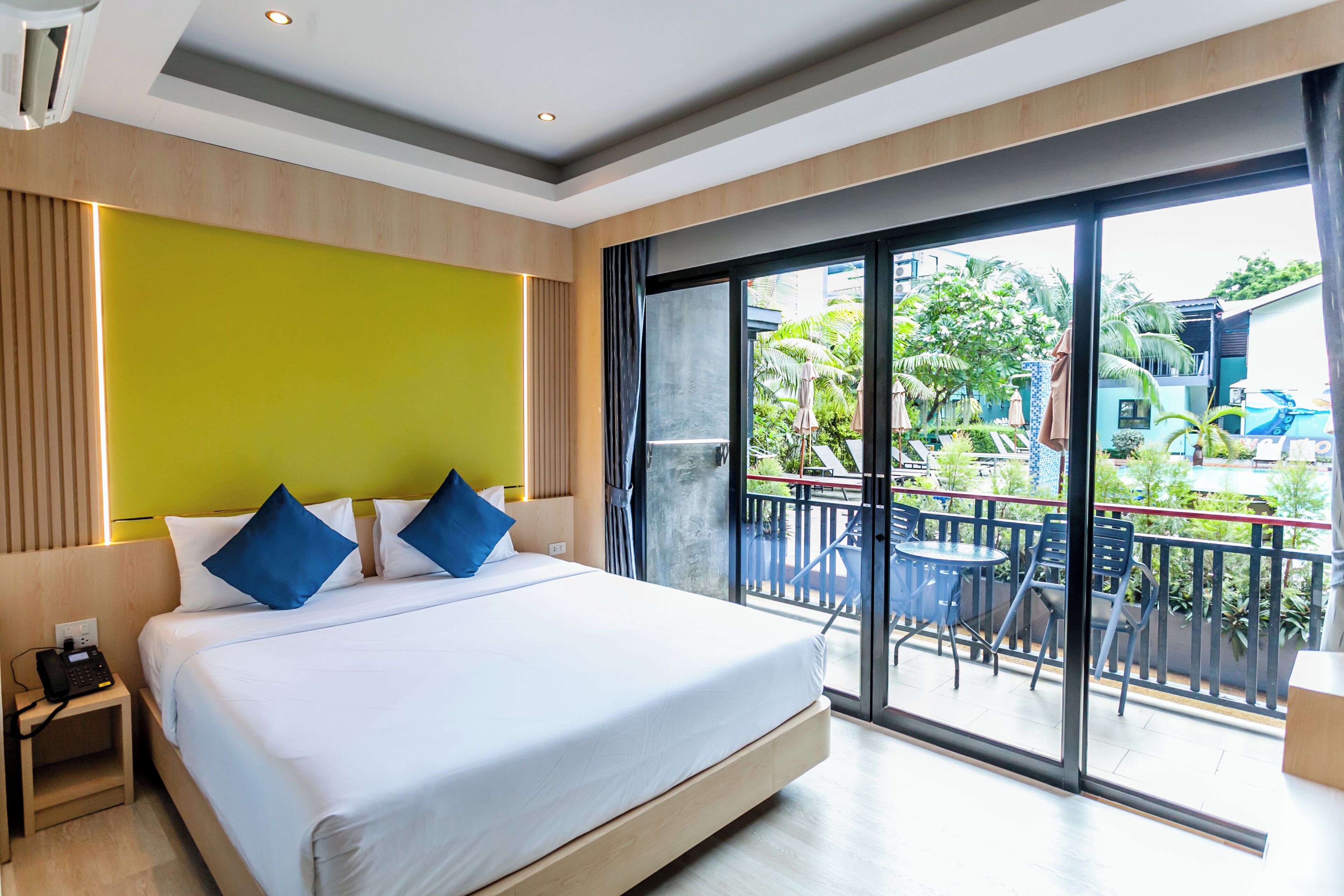 Superior Room, 1 Double Bed, Pool View | Minibar, in-room safe, free WiFi