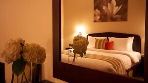 In-room safe, desk, iron/ironing board, rollaway beds - Welcome Hotel Apartments 2 (Dubai)