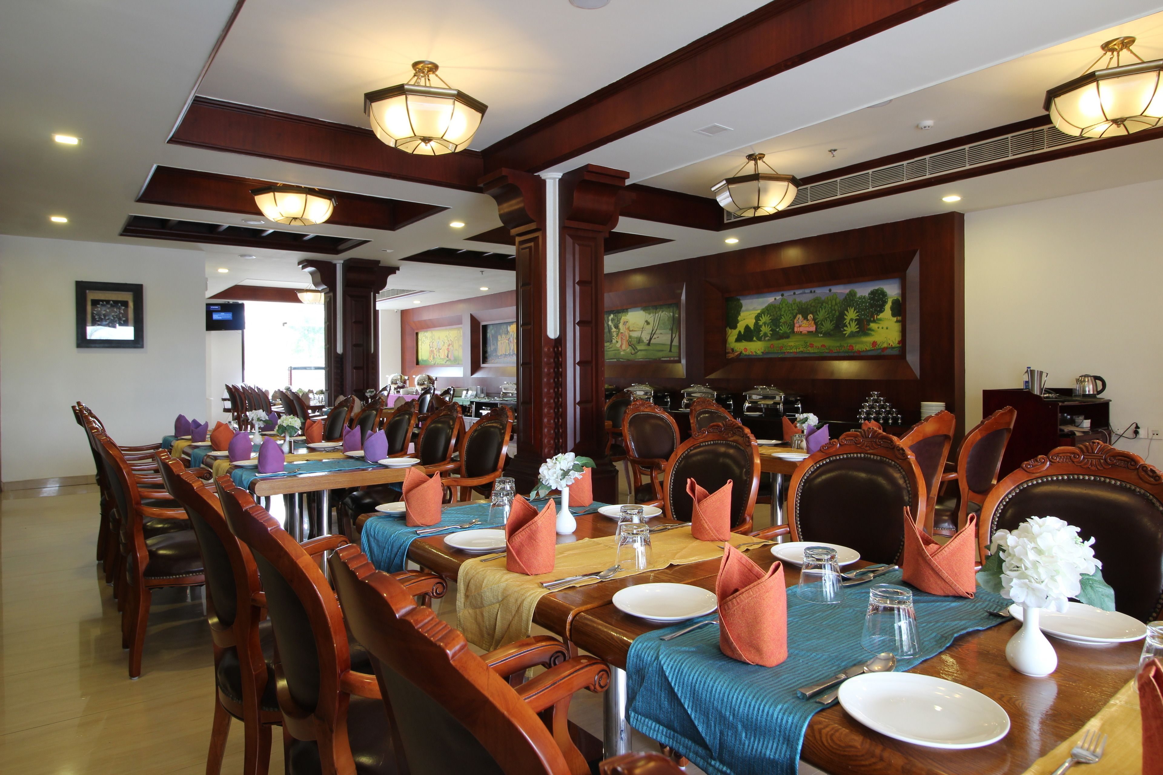 Free daily full breakfast 
