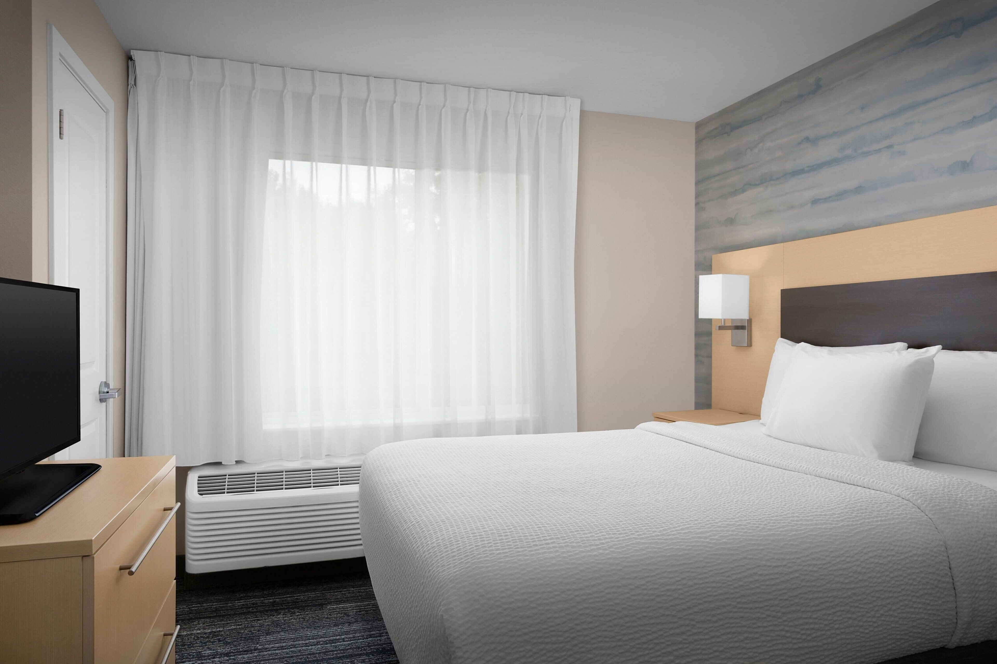 desk, laptop workspace, iron/ironing board, free cots/infant beds