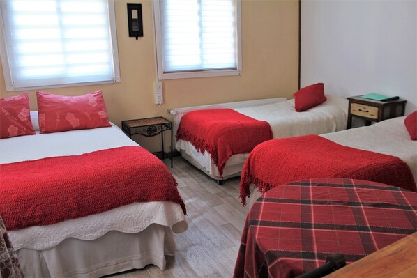 Down duvets, free WiFi, bed sheets