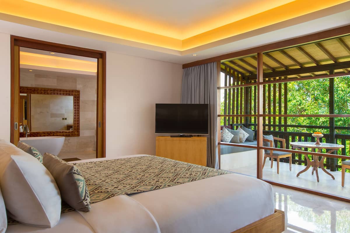 Amnaya Suite | Premium bedding, in-room safe, desk, iron/ironing board (on request)