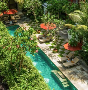 Outdoor pool - Amnaya Resort Kuta (Kuta)