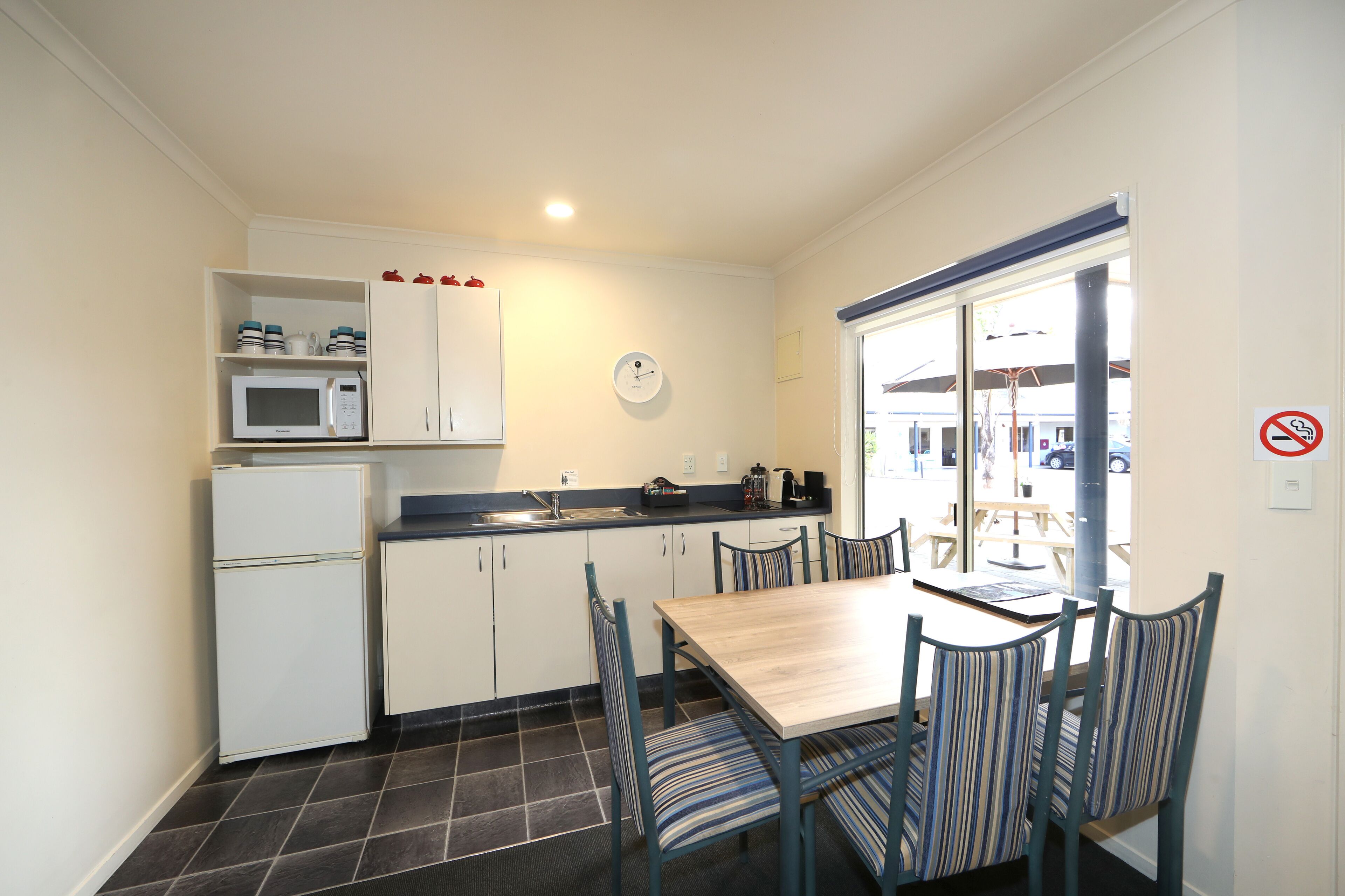 Suite Supérieure, 2 chambres | Restauration dans la chambre