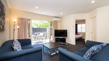 Superior Suite, 2 Bedrooms | Soundproofing, iron/ironing board, rollaway beds, free WiFi