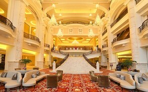 Lobby sitting area - Grand New Century Hotel Shangyu (Shaoxing)
