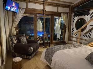 Suite Deluxe | Roba de llit d'alta qualitat, cobrellits i decoració individual 