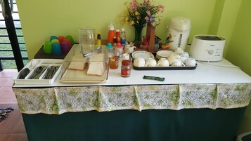 Desayuno (con cargo)