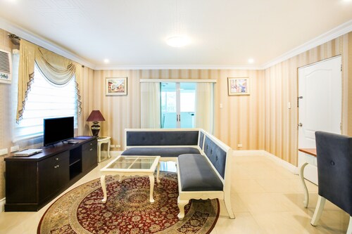 Vaccinated Staff - Capital O 252 Hotel Euroasia