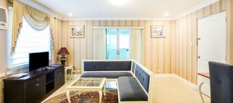 Vaccinated Staff - Capital O 252 Hotel Euroasia