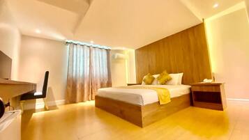 Free WiFi, bed sheets