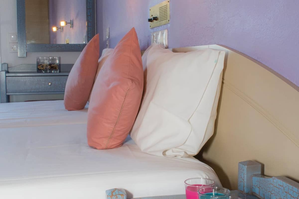 Standard-Doppel- oder -Zweibettzimmer, Poolblick