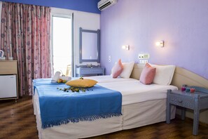 Standard Double or Twin Room, Pool View | Iron/ironing board, free WiFi