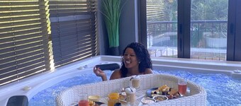 Africa Paradise Airport Boutique Hotel