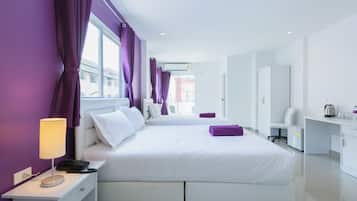 Familierom | Safe på rommet, skrivebord, strykejern/-brett og wi-fi (inkludert)