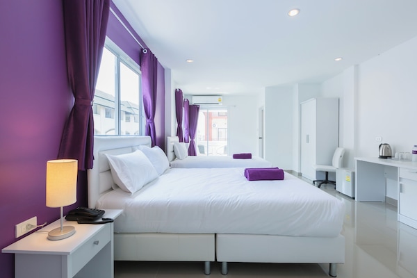 Family Room | In-room safe, desk, iron/ironing board, free WiFi