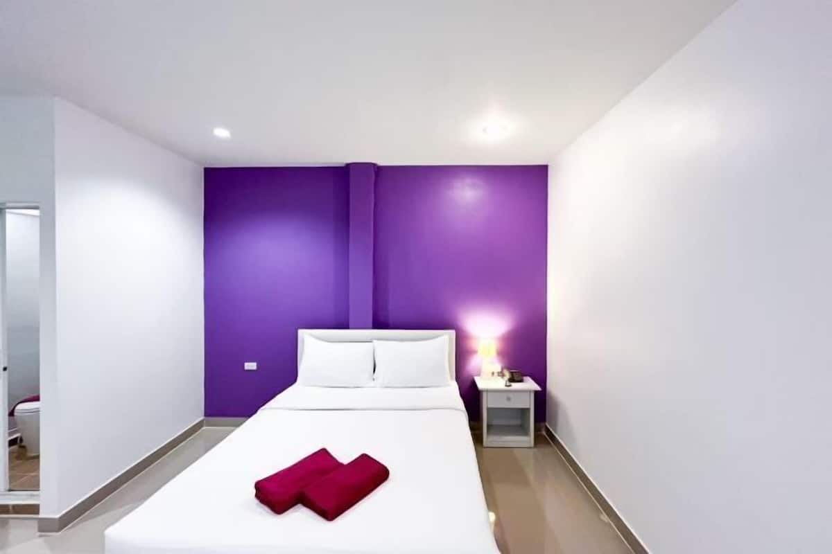 In-room safe, desk, iron/ironing board (on request), free WiFi