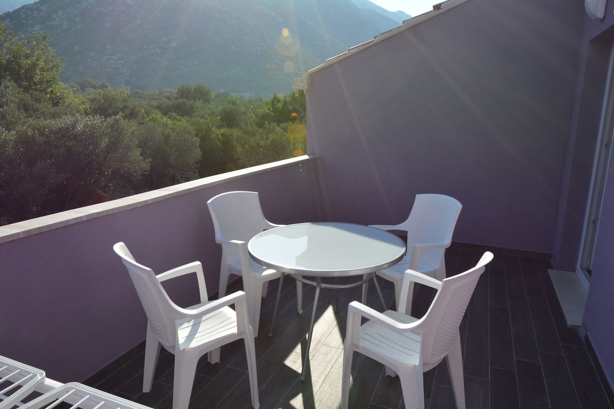 Apartamento standard, 2 quartos, vista para a montanha | Escrivaninha, quartos à prova de som, berços (sobretaxa)