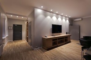 Captain Suite | Living room | Flat-screen TV - Rannahotell (Parnu)