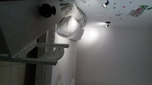 Appartement, 2 chambres | 1 chambre, literie de qualité supérieure, fer et planche à repasser